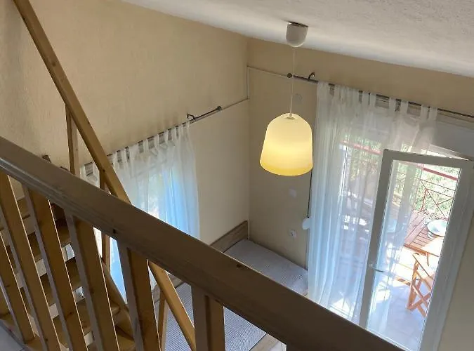 Sanni Salonikiou Lejlighedshotel 3*
