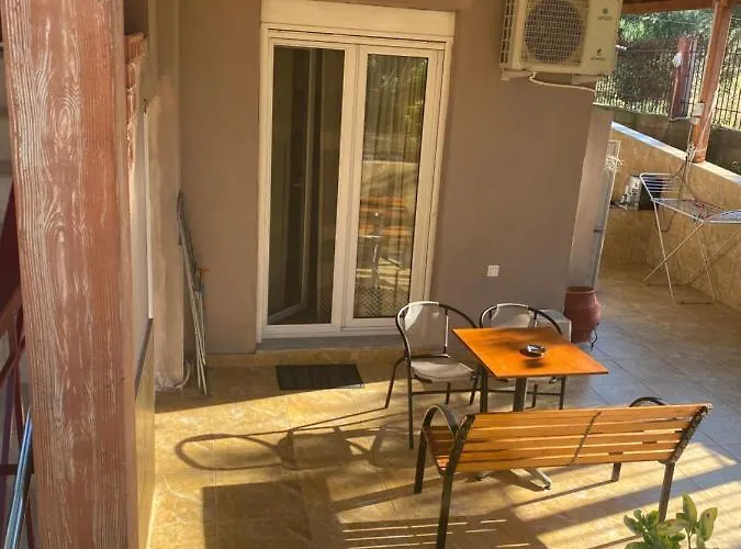 Sanni Salonikiou Lejlighedshotel