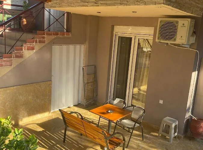 Sanni Salonikiou Lejlighedshotel 3*